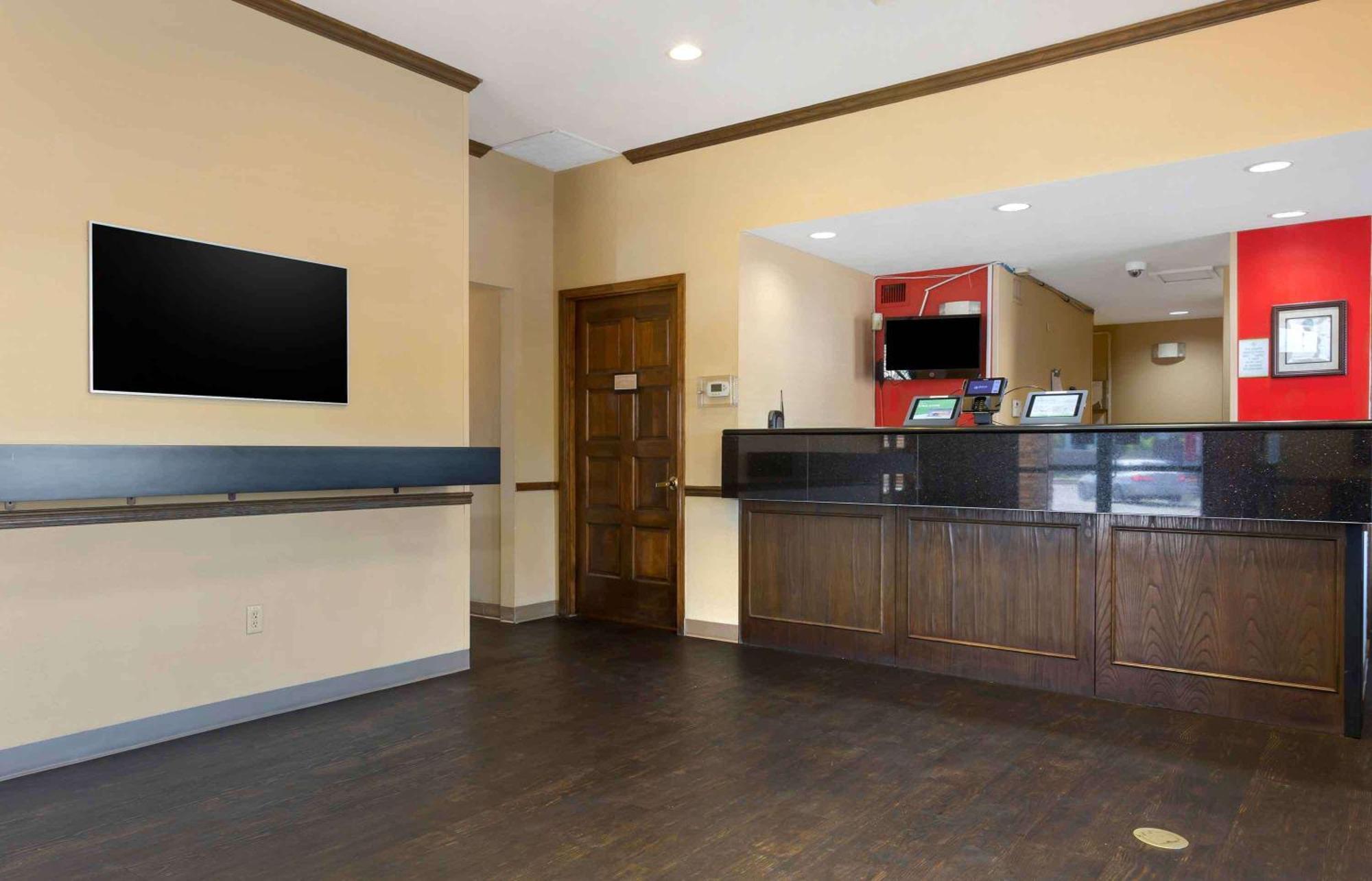 Hotel Extended America Select - - Airport - E Oak St 2*